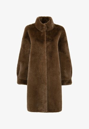 Brązowy płaszcz z sztucznego futra z wysokim kołnierzem, długimi rękawami i prostą sylwetką. Posiada puszystą teksturę i bezszwowy przód.