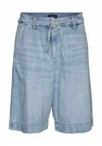 Shorts de mezclilla azul claro con cintura ajustable, ajuste relajado, dobladillos enrollados y un sutil patrón de desgaste. No se ven bolsillos.