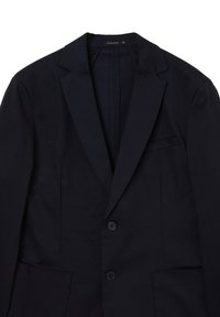 Blazer blu navy in cotone con rever a punta, due bottoni, taschino sul petto e tasche anteriori con patta. Texture liscia e forma aderente.