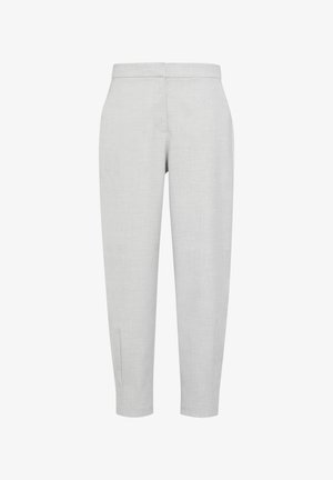 Lichtgrijze op maat gemaakte broeken met een gladde textuur, hoge taille en taps toelopende benen; heeft een voornaaddetail en geen zichtbare zakken.