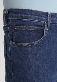 Lee BROOKLYN  ciemnoniebieski