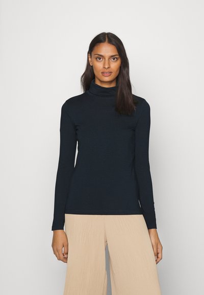 Pcsia Ls Rollneck Knit Sky Captain Stripes White