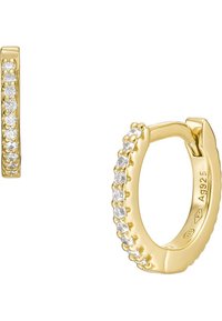 Boucles d'oreilles en or en forme de créole avec une rangée de pierres précieuses claires étincelantes le long du bord extérieur avant. Finition lisse avec un fermoir articulé.