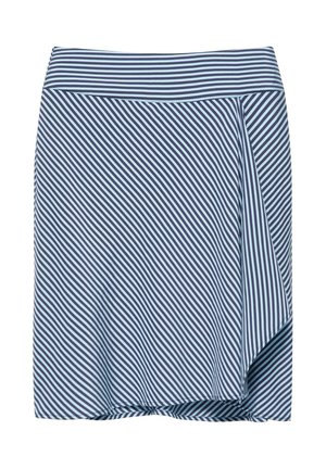Jupe rayée bleue et blanche longueur genoux avec une ceinture horizontale, des rayures diagonales sur le corps principal et un détail de pli latéral.