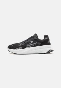 EA7 Emporio Armani - CRUSHER SONIC MIX UNISEX - Edzőcipő - black/silver Miniatűr kép 1