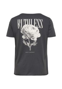 Tricou gri închis cu o ilustrație florală mare albă, cu cuvântul „RUTHLESS" deasupra florii și „DEEPLY GROUNDED" dedesubt.