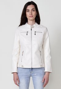 Chaqueta de cuero sintético - crudo   off white