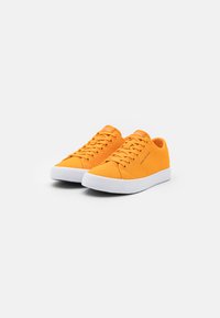 Tommy Hilfiger Tossud - rich ochre