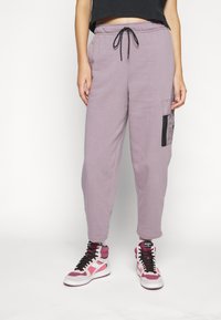 Nike Sportswear Pantaloni cargo - purple smoke