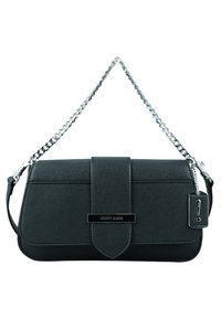 Musta nahkainen käsilaukku, jossa on teksturoitu pinta, hopeinen ketjuhihna, vaakasuora läppä ja edessä brändätty metallikoriste.