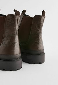 Next CLEATED CHELSEA  - REGULAR FIT - Kotníkové boty - dark brown