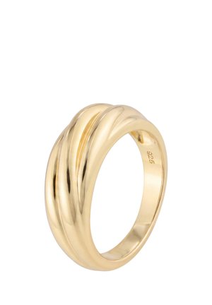 Goldfarbener Ring mit drei abgerundeten, ineinander verschlungenen Bändern und "925" innen im glatten, polierten Band eingraviert.