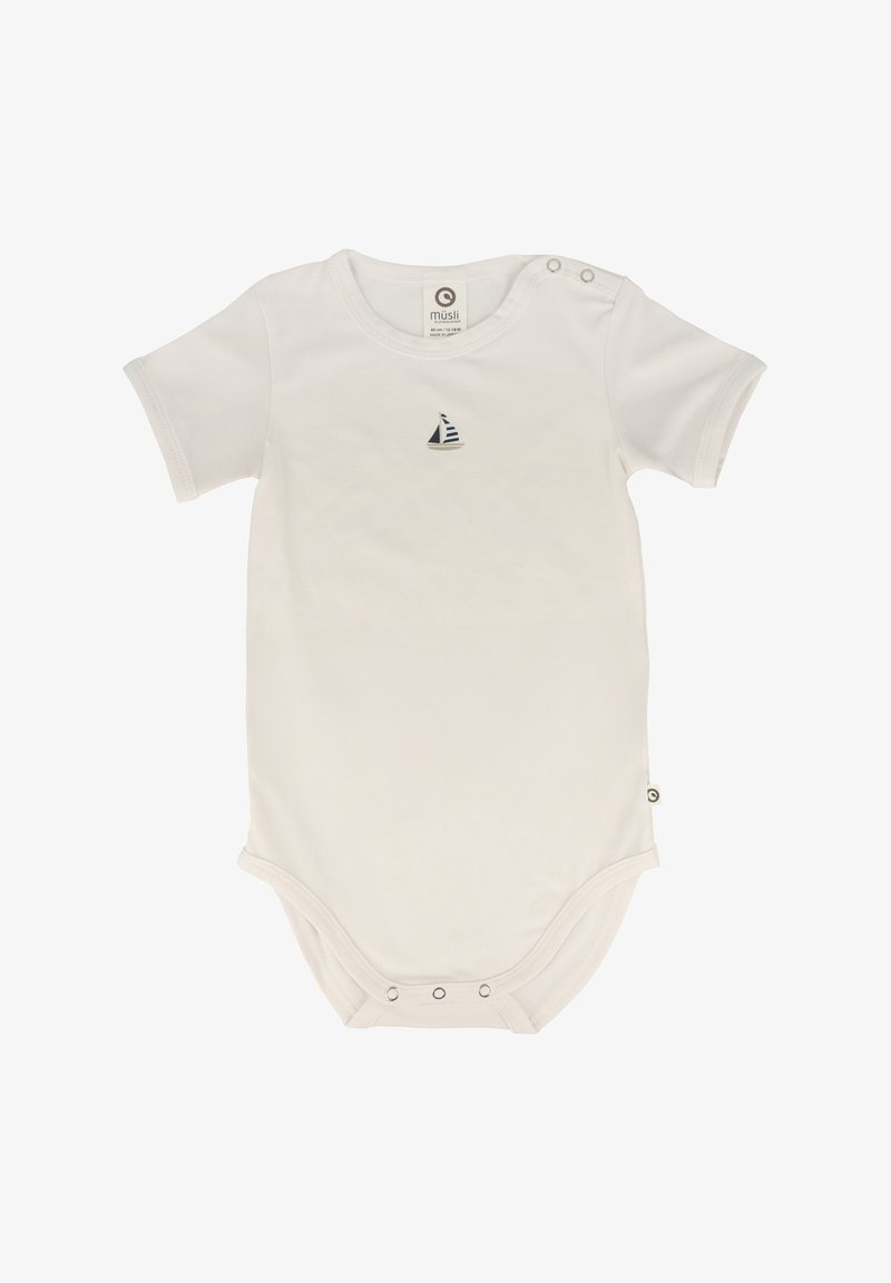 Hvid kortærmet bodysuit lavet af blød bomuld med en marineblå sejlbåd broderi på brystet og trykknapper i skridtet.