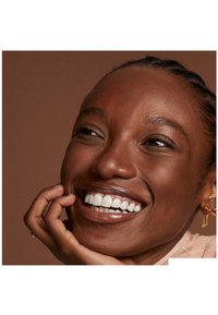 bareMinerals BAREPRO PRESSED 16H POWDER FOUNDATION - Foundation - fair 15 neutral