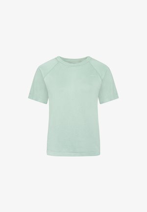 Hellgrünes T-Shirt mit kurzen Ärmeln. Weiche, glatte Textur mit rundem Halsausschnitt. Verfügt über Raglanärmel und ein kleines Logo auf der Vorderseite.