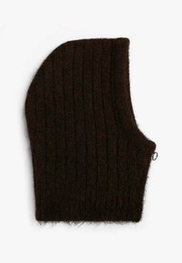 Bufanda de cuello de punto marrón oscuro con textura acanalada. Presenta un cierre con cremallera en el lateral y un diseño redondeado. Material suave y peludo.