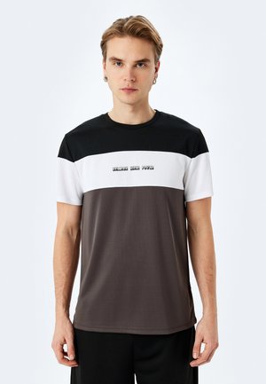 T-shirt med print - black