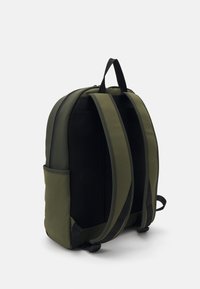 Tommy Hilfiger MONOTYPE RAIN DOME UNISEX - Turistinė kuprinė - utility olive