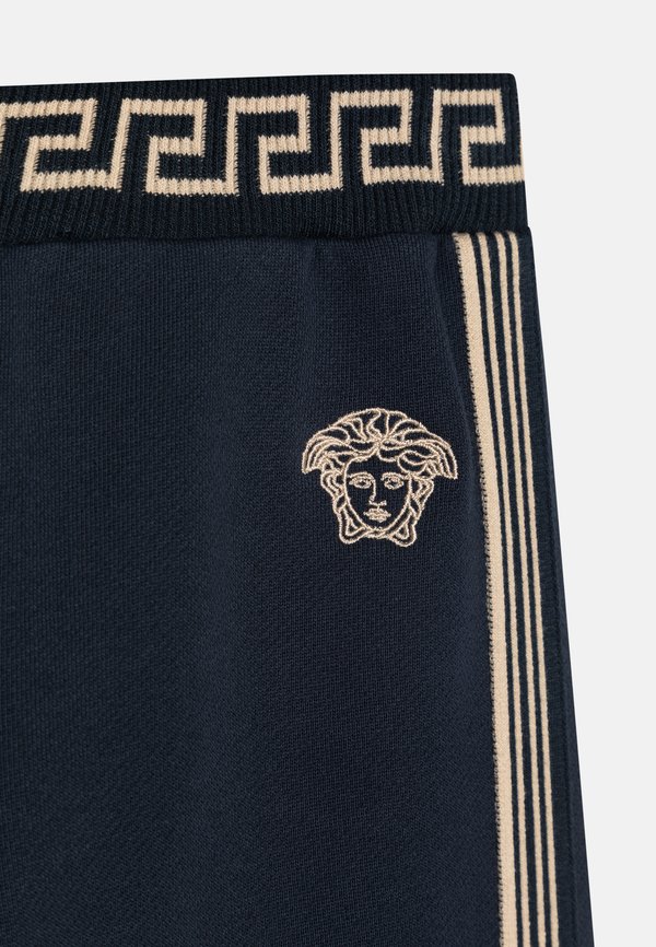 BABY CONTRAST MEDUSA EMBROIDERY UNISEX - Trousers3