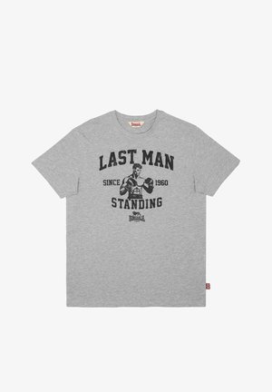 Grijs T-shirt met korte mouwen, met een zwart grafisch beeld van een bokser en de tekst "Last Man Standing Since 1960" en het Lonsdale London-logo.