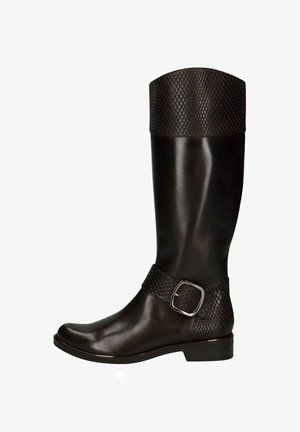 Botas de cuero negras hasta la rodilla con una parte superior texturizada y con patrón, y una sección inferior suave, que presentan un detalle de hebilla plateada en la correa del tobillo.