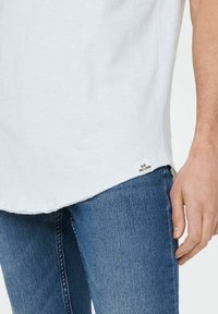 Only & Sons ONSBENNE LONGY TEE - T-shirts basic - ancient water