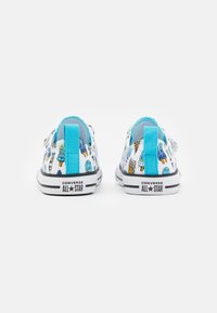 Converse CHUCK TAYLOR ALL STAR ICE POP PRINT UNISEX - Matalavartiset tennarit - white/baltic blue/lime rave/goldtone
