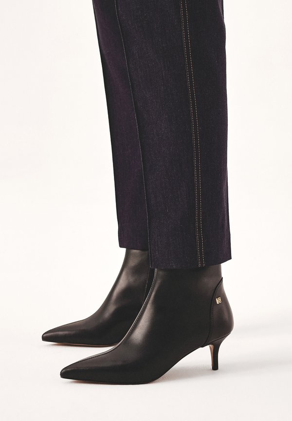 AROSSA - Stiefelette