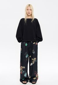 Bimba Y Lola FLUIDO CAMALEÓN  - Hlače - camaleon antracita