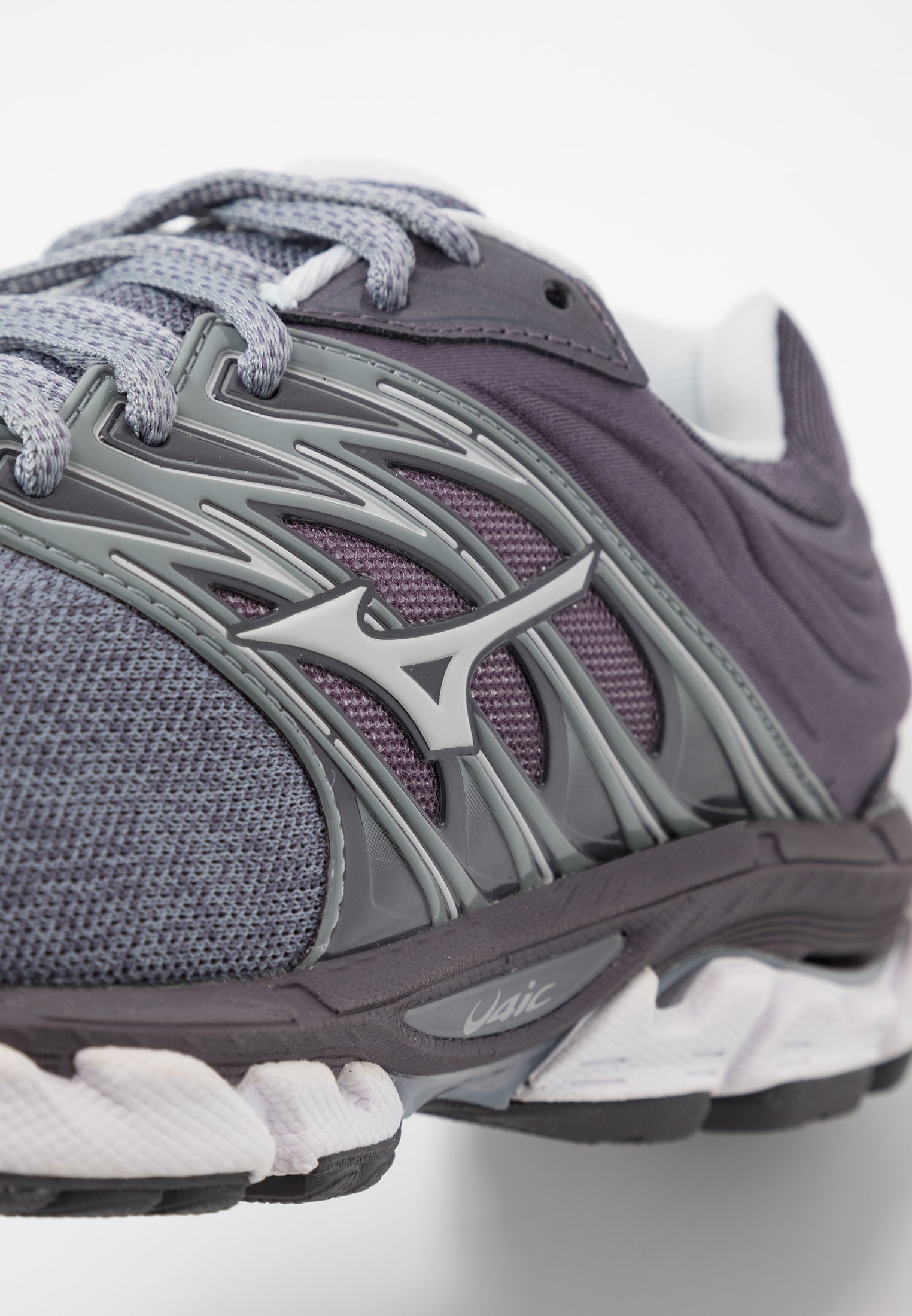 wave paradox 5 mizuno