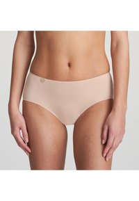 Nude-colored hipster underwear made of smooth fabric, featuring a seamless design and a small logo detail on the waistband.