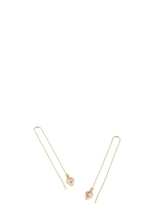 Delicati orecchini a filo d'oro con piccoli pendenti a forma di cuore rosa alle estremità.