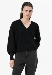 Vero Moda VMBOOM V NECK VER - Svetrík - black