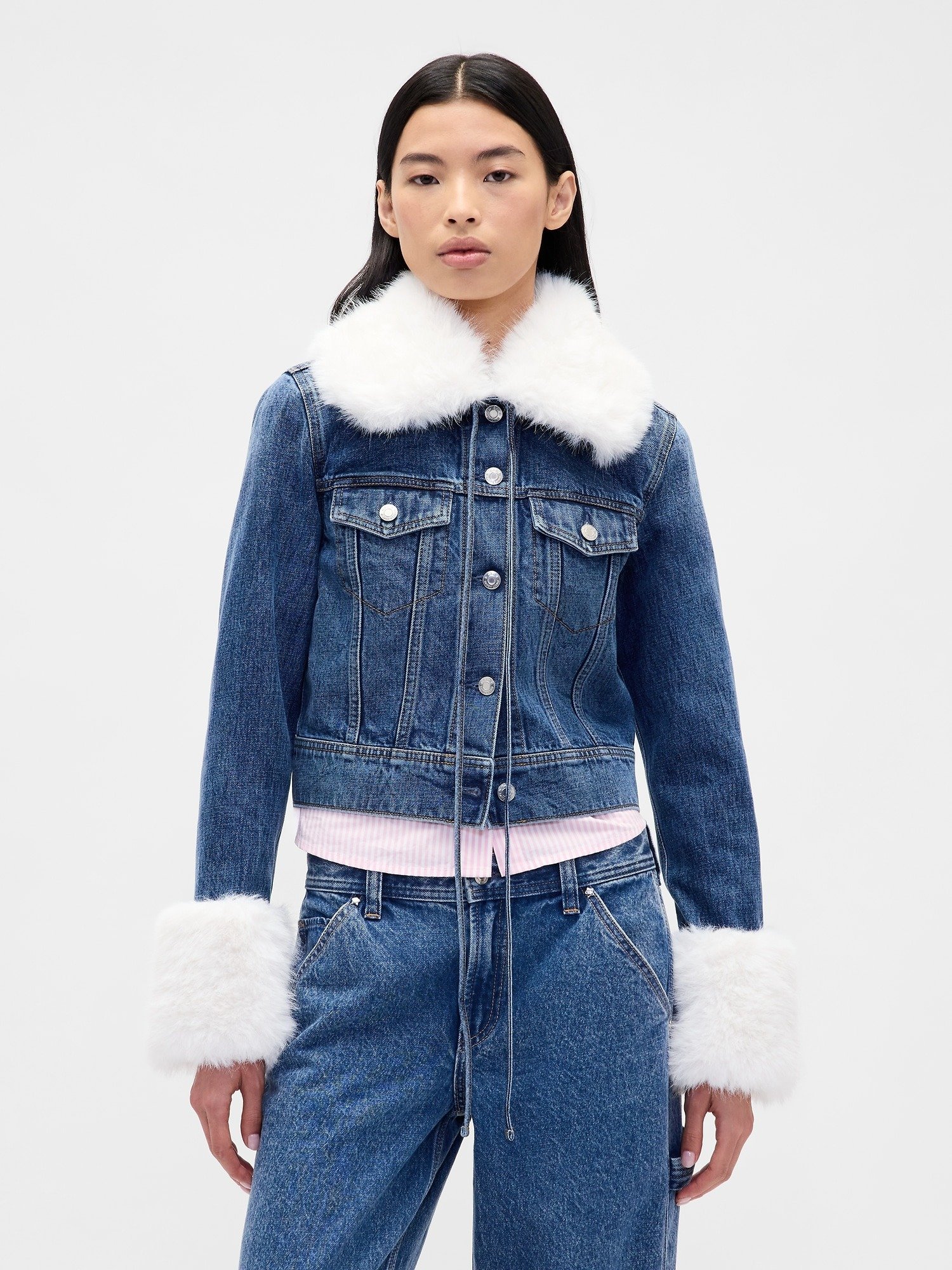 GAP GAP SANDY LIANG VEGAN FUR CROP DENIM JACKET - Denim jacket