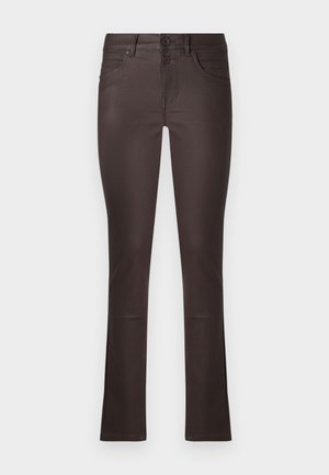 Temno rjave hlače slim-fit z sprednjimi žepi, zankami za pas in zapenjanjem na dva gumba na beli podlagi.