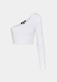 Top cropped de manga longa branca com decote assimétrico. Feito de um tecido liso e elástico. Etiqueta visível no interior do decote. Design simples e minimalista.