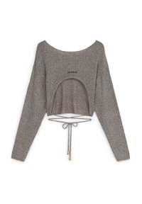 Pull gris court avec manches longues, doté d'un collarge, de détails découpés, d'une taille à cordon et du texte "DE FLEURS" en bordeaux.