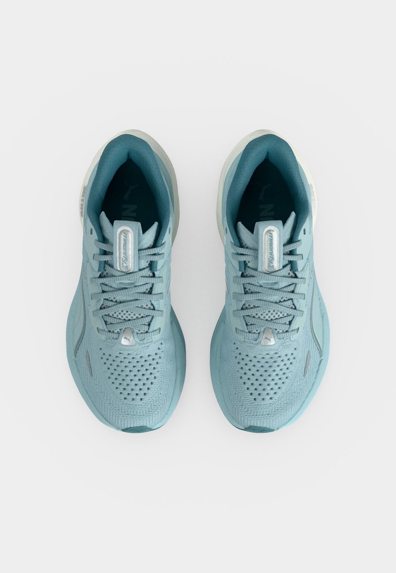 Puma MAGNIFY NITRO 3 - Silniční běžecké boty - fresh water/baltic sea blue