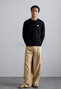 Billionaire Boys Club PATCH ARCH LOGO CREWNECK - Pulóver - black