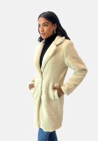 Unselected, beige