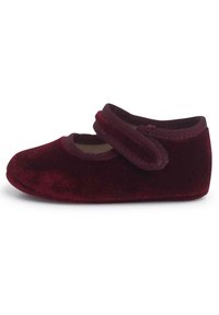Bordeaux fluwelen Mary Jane-schoenen met een ronde neus, twee klittenbandsluitingen en een zachte binnenvoering. Plat voetbed voor comfort.