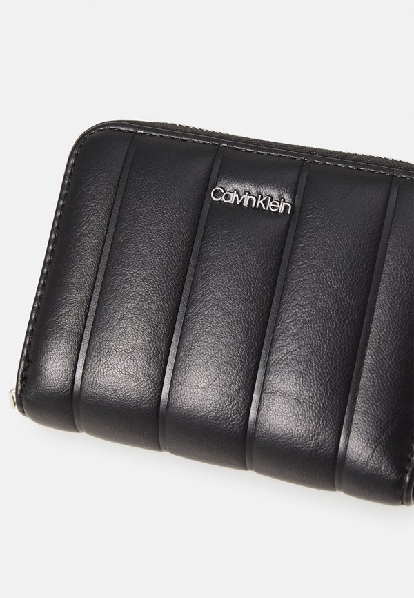 LINE QUILT MEDIUM ZIP AROUND - Wallet3