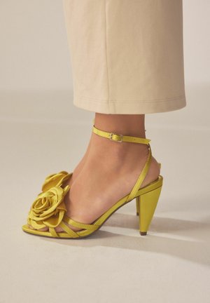 Next FOREVER COMFORT FLOWER - REGULAR FIT - Sandaler - lime green