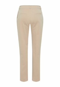 Pantalon beige à jambes droites avec deux poches passepoilées à l'arrière et des poches latérales, présenté de dos sur un fond blanc.