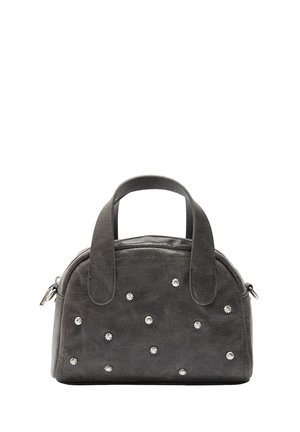 Szara torebka z sztucznej skóry z dekoracyjnymi srebrnymi ćwiekami w kształcie kwiatów, o zaokrąglonym kształcie, z podwójnymi uchwytami i zamknięciem na zamek. Gładka tekstura, kompaktowy design.