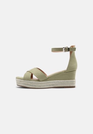 Bullboxer 268003F2T - Platform sandals - sage