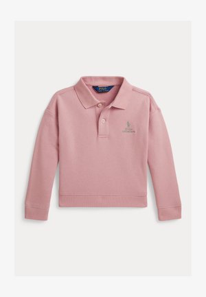 Pull Polo Ralph Lauren rose à manches longues, avec deux boutons, poignets et ourlet côtelés, et logo brodé sur la poitrine gauche.