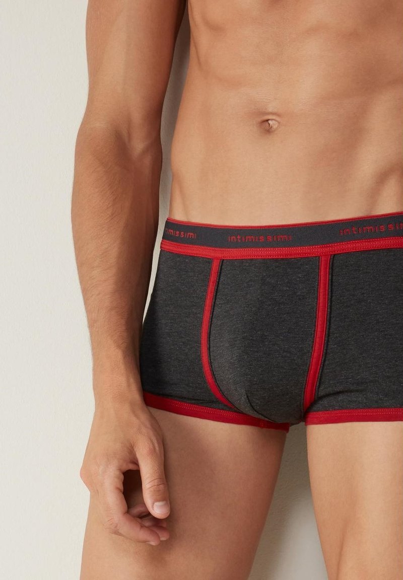 IUMAN Intimissimi STRETCH MIT LOGO - Trunks - dark grey blend/intense red