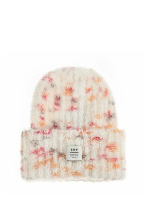 Miękka dzianinowa czapka z podwiniętym brzegiem, nakrapiana na pomarańczowo, różowo i beżowo, z białą przyszywaną metką z napisem "SRF" i logo fali.