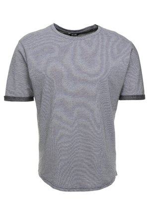 Grau gestricktes T-Shirt mit kurzen Ärmeln, feinem Strukturmuster und rundem Ausschnitt.